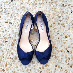 Nina Contesa Navy Satin 2.25 inch Heel Size 11